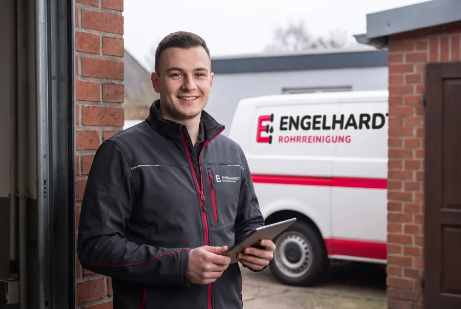 Leon Engelhardt von Rohrreinigung Engelhardt bei der Arbeit